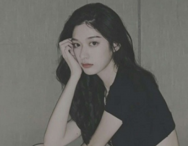 2020好听的女生伤感个性签名 可有可无的关系只是一种消耗_QQ签名