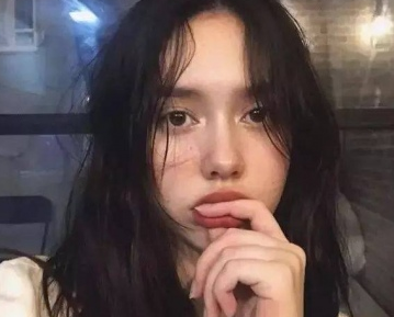 超级虐心的女生个性签名2019 记得我的好或者记住我就好_QQ签名