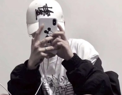 qq男生伤感个性签名简短好听 爱过的人已离我远去_QQ签名
