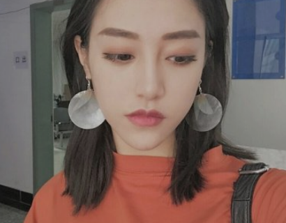 qq非主流伤感个性签名女生 感情的戏我没演技_QQ签名
