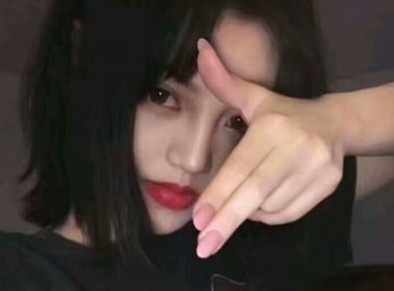 2019微信女生伤感个性签名简短戳心 谢谢你曾在我最美的年华爱着我_QQ签名