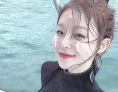 唯美qq个性签名伤感爱情 我怕窒息却爱上了深海_QQ签名