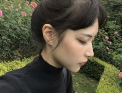 伤感颓废个性签名女生大全2018 就算在喜欢也要学会克制_QQ签名