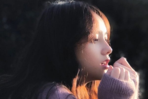 快手个性签名大全张粉好听伤感 世间疾苦我没有救赎_QQ签名