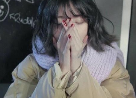 简短一句话伤感爱情个性签名大全2018 不想爱了也不想恨了_QQ签名