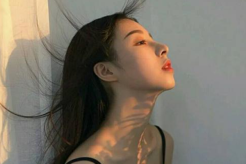 痛到心碎的句子签名心里难受 现实的句子句句痛心签名_QQ签名