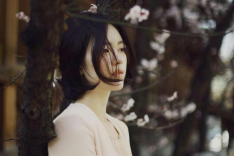 痛到心碎的句子伤感签名2018 以后你快乐就好我不凑热闹_QQ签名