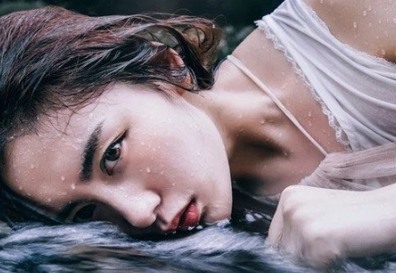 爱情让人伤感的分手个性签名2018 关于分手难过的个性签名大全_QQ签名