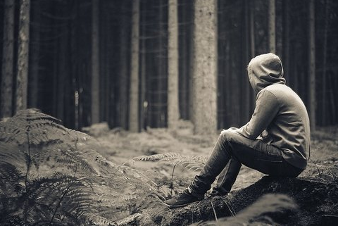 励志伤感签名男生冷淡非主流2018 又励志又伤感的男生签名_QQ签名