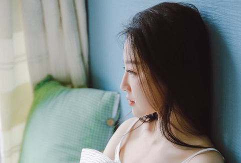 2018最新版伤感签名心好累了 最唯美的伤感句子签名_QQ签名