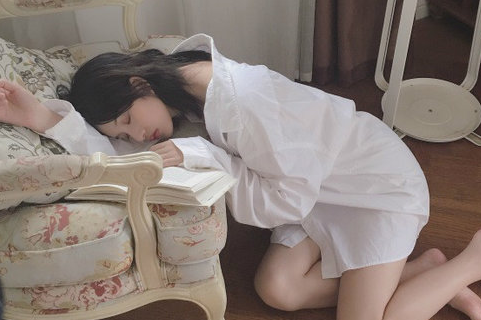 等待系列失落伤感签名大全 感动代替不了感情念旧也回不了曾经_QQ签名
