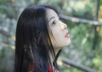伤感难过的个性签名 街角一个熟悉的背影_QQ签名