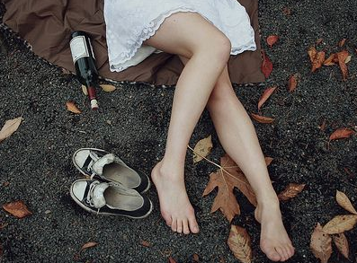 看透人心的虚伪个性签名伤感无助 所有关系变淡的原因_QQ签名