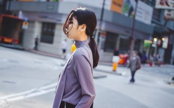 qq个性伤感签名男生 没说两句话泪悄然就落下_QQ签名