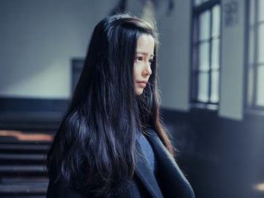 心灰意冷的个性签名伤感精选 你终于成为了别人的故事_QQ签名
