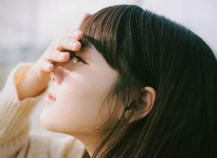 害怕被冷落的无助qq签名 一个人的女生伤心短句2015_QQ签名