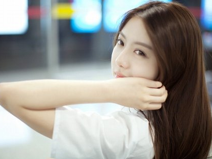 情绪不稳定的女生伤心签名文艺版 你说我不懂你你又何曾懂我_QQ签名