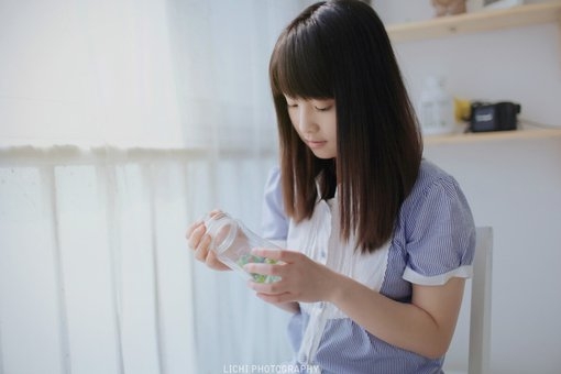 想哭的伤感个性签名2015 或许有些人遇见就是用来失去的_QQ签名