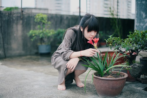 伤感失恋签名带回忆的 我想和你比赛输了罚你爱我一辈子_QQ签名