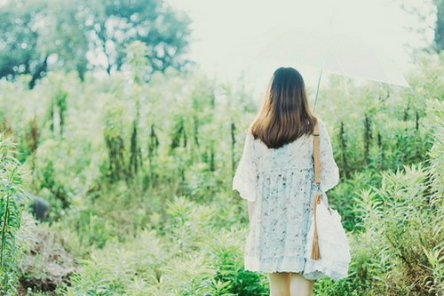 非主流伤感的女生qq签名 时间是最好的偏方_QQ签名