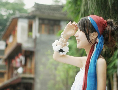qq签名女生唯美伤感_从来没有命定的不幸 只有死不放手的执著_QQ签名