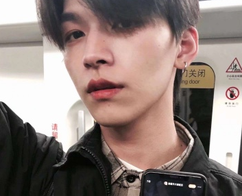 男生qq网名帅气阳光 奋斗的小青年_QQ网名