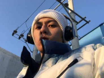 2020男生个性网名高冷霸气 往事风中埋_QQ网名