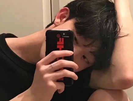 最新版励志网名男生成熟稳重 没有伞的孩子必须努力奔跑_QQ网名