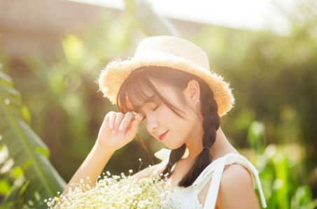 2018适合女生夏天用的微信名字 花漾沐夏_QQ网名