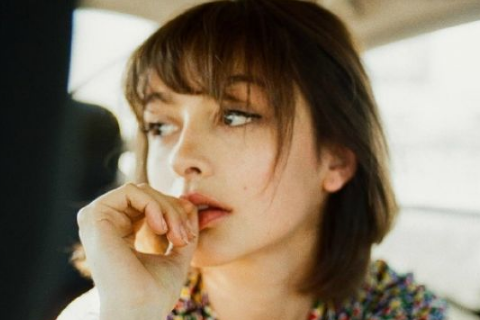 快手网名独一无二的那种霸气女王 女人不妖娆怎能独领风骚_QQ网名