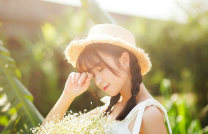 2018唯美安静阳光动听的女生微信名字 大风车上的小阿布_QQ网名