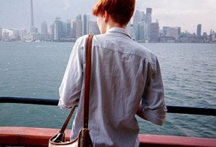 2018男生有一点落寞有一点孤独的微信名字 久住孤海_QQ网名