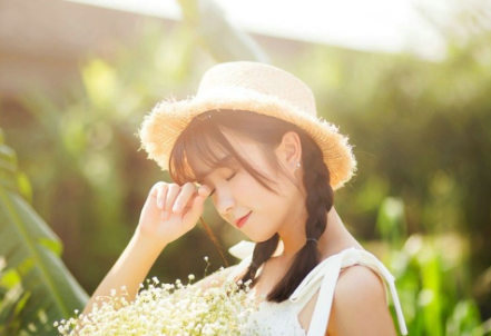 温暖人心的女生微信名字2018最新版 各自奔走你我都好_QQ网名