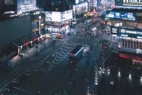 2018微信网名经典大全男生成熟 你说世荒情不荒可你说了谎_QQ网名
