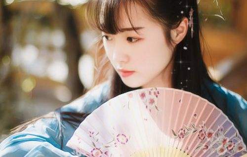 女生淡淡的有气质富含诗意网名 能否归途做我良人_QQ网名