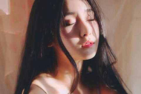 2018网名最新版的女生伤感qq网名 都已成年不拖不欠_QQ网名