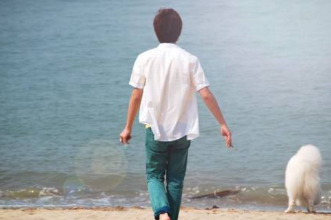 伤感网名大全2018最新版男生孤独 我们的关系多像笑话_QQ网名