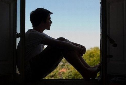 简单好听的男生qq名字五个字精选 感情通缉犯_QQ网名