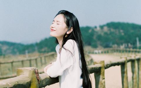 2018游戏名字女生森系文艺最新精选 南风过境十里春风不如你_QQ网名