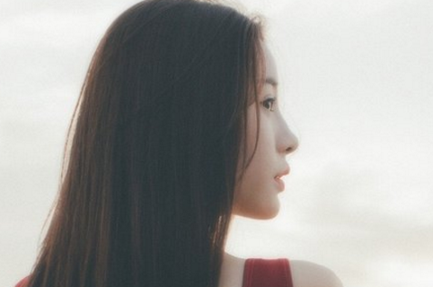听了想哭的伤感爱情网名女生版 遥不可及的你_QQ网名