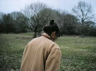 微信网名女人成熟稳重有魅力 可以哭但决不认输_QQ网名