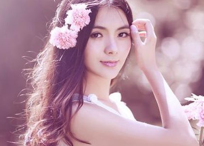 个性网名超拽女生霸气带皇冠符号 辉煌时万众人拥你如女王_QQ网名