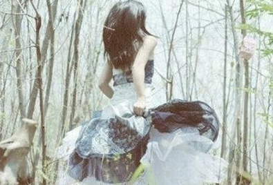 七个字的网名带诗意好听女生版 素颜白裙亦倾城_QQ网名