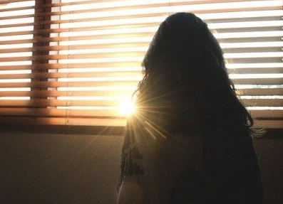 qq治愈系女生微信名字2015 爱如一场无声游戏_QQ网名