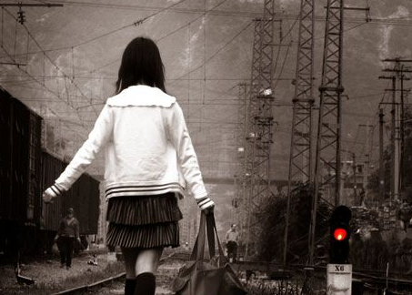 非主流伤感女生网名大全 记忆幻化成了雨_QQ网名