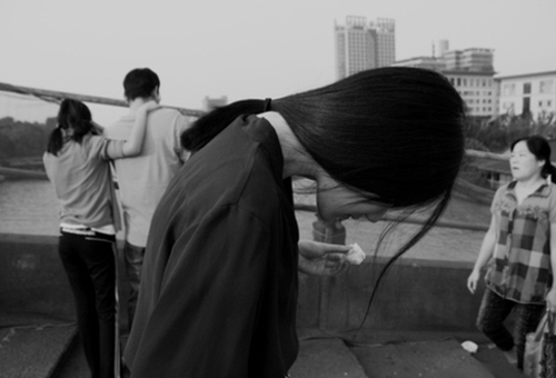 伤感女王qq个性网名 温暖不到你的心i_QQ网名