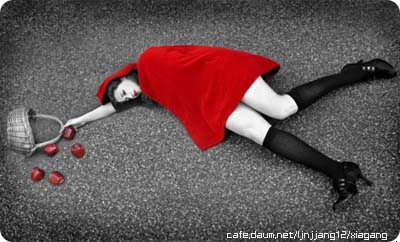 伤感女生网名2013最新版 演绎一场荒唐的闹剧_QQ网名