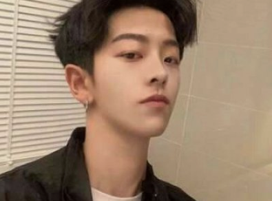 低调成熟男生网名精选2019 追忆少年_QQ网名