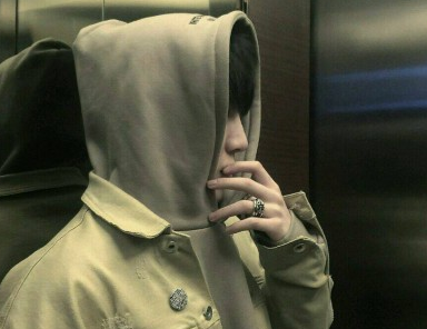 男生朋友圈说说难过悲伤 男生为爱所困的伤感说说合集_QQ说说