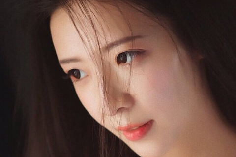 女生2018超伤感说说让人流泪的 其实从来都没有坚强过_QQ说说